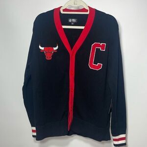 FISLL Bulls cardigan knit sweater